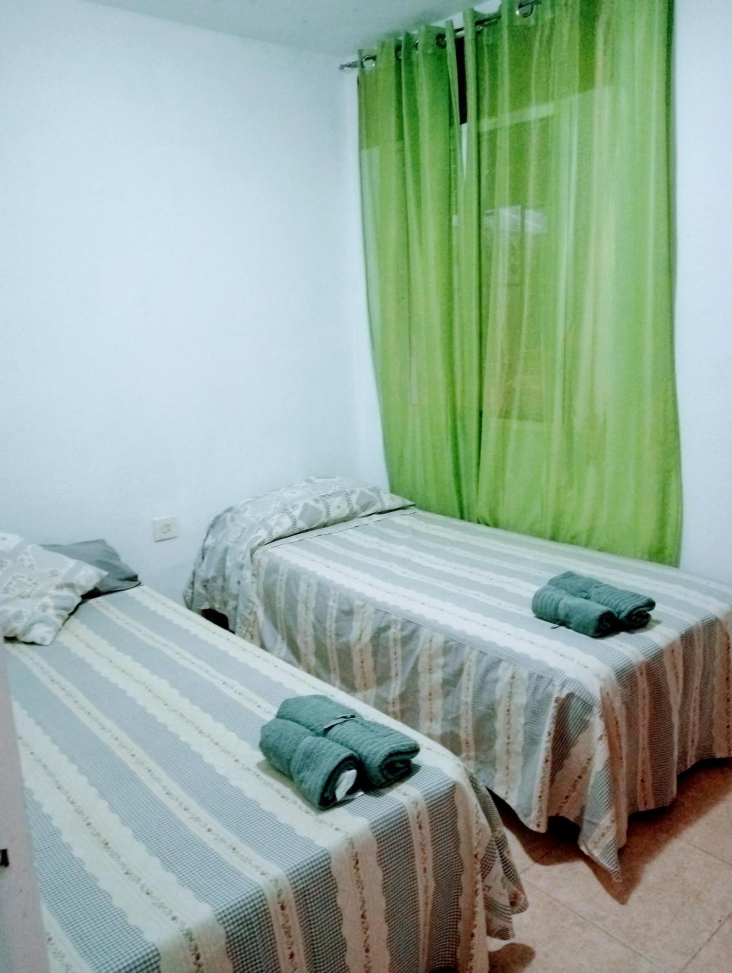 Playa Beach Malaga 3Habts Dobles, Cocina Familiar, Apartamento Completo La Cala Del Moral Exterior photo